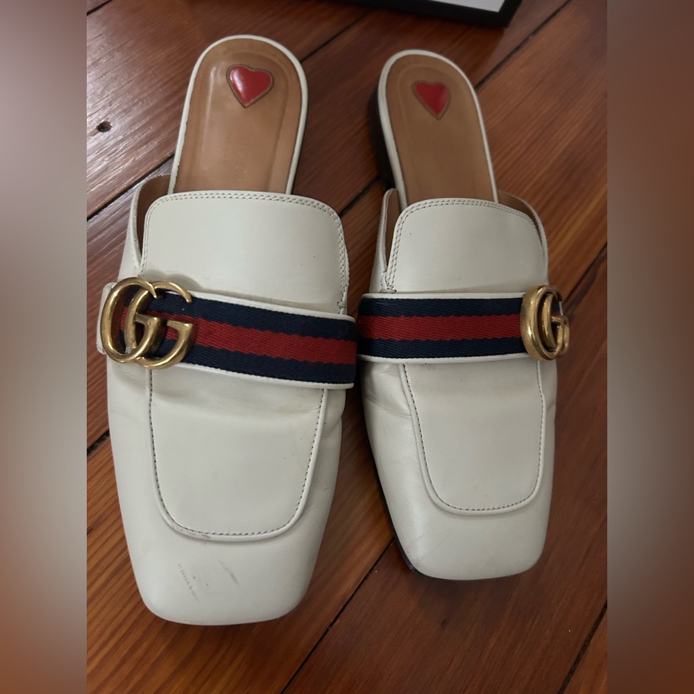 Gucci shoes 
Great condition 
Size 38